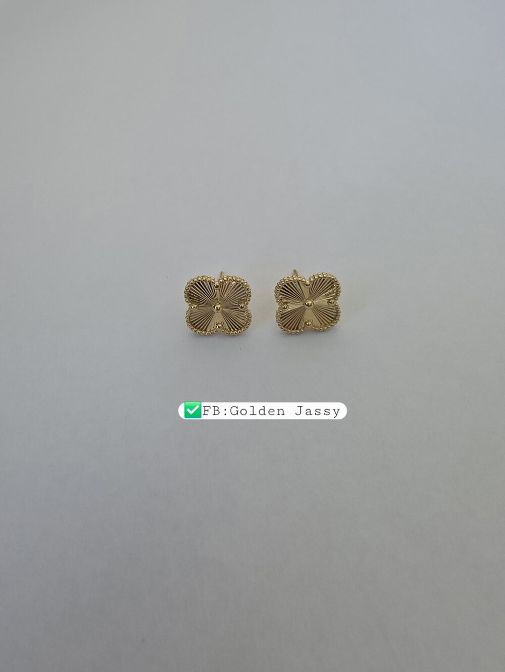 18K Real Gold Clover Stud 14mm - Picture 5 of 14